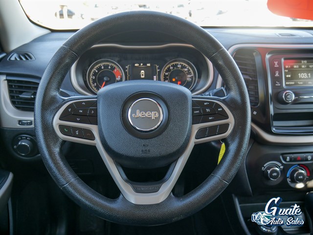 Jeep Cherokee photo 7