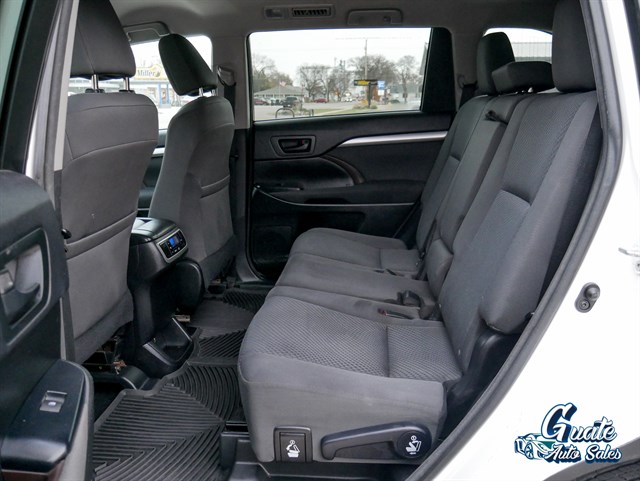 Toyota Highlander photo 10