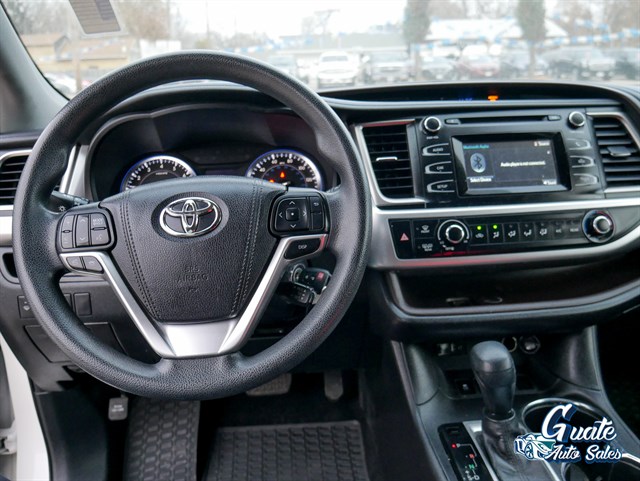 Toyota Highlander photo 9
