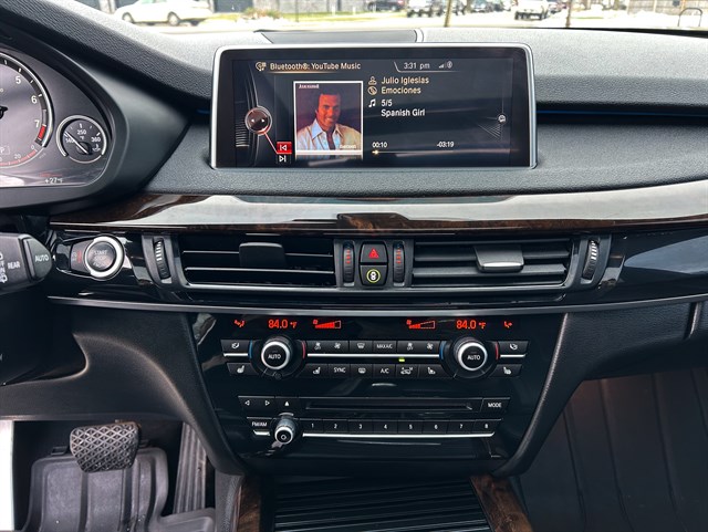 BMW X5 photo 8