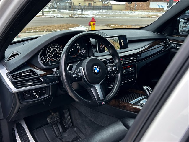 BMW X5 photo 4