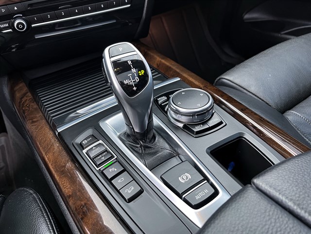 BMW X5 photo 9
