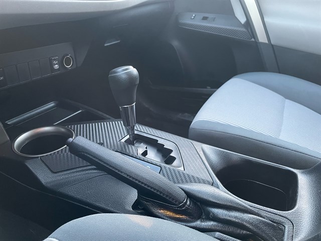 Toyota RAV4 photo 10