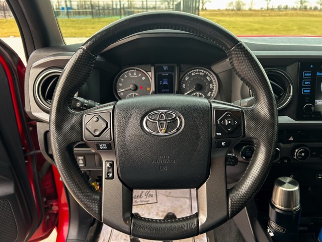Toyota Tacoma photo 6