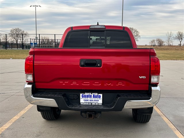 Toyota Tacoma photo 13