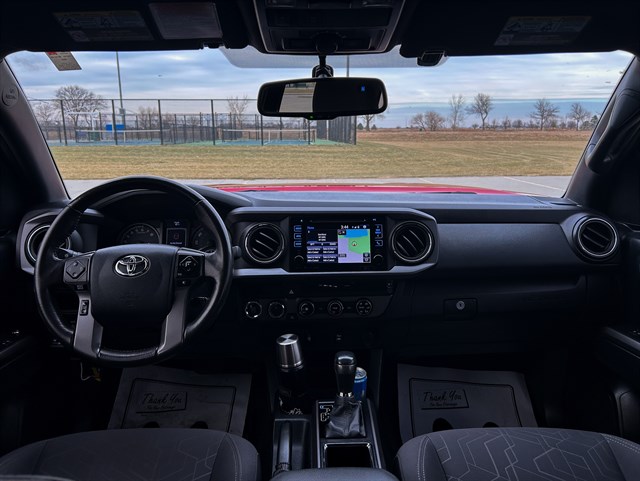 Toyota Tacoma photo 5