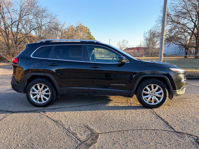Jeep Cherokee photo 6