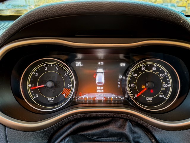 Jeep Cherokee photo 8