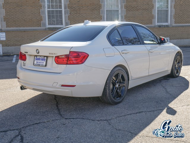 BMW 3 Series photo 13