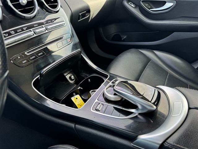 Mercedes-Benz C-Class photo 9