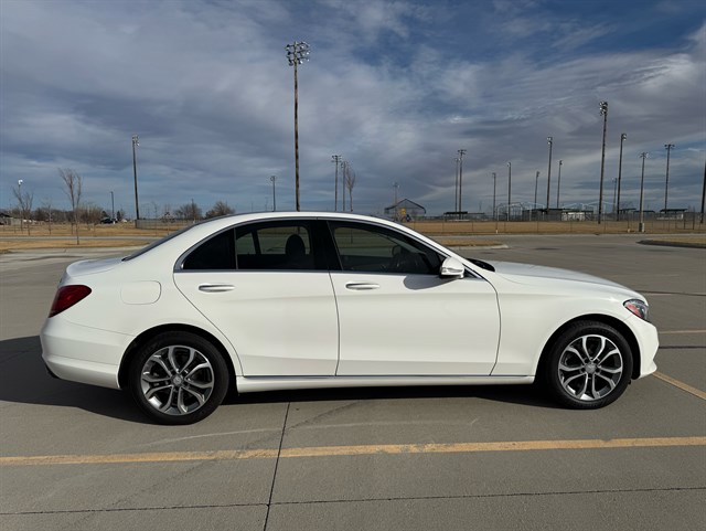 Mercedes-Benz C-Class photo 15