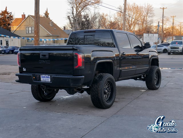 GMC Sierra photo 13