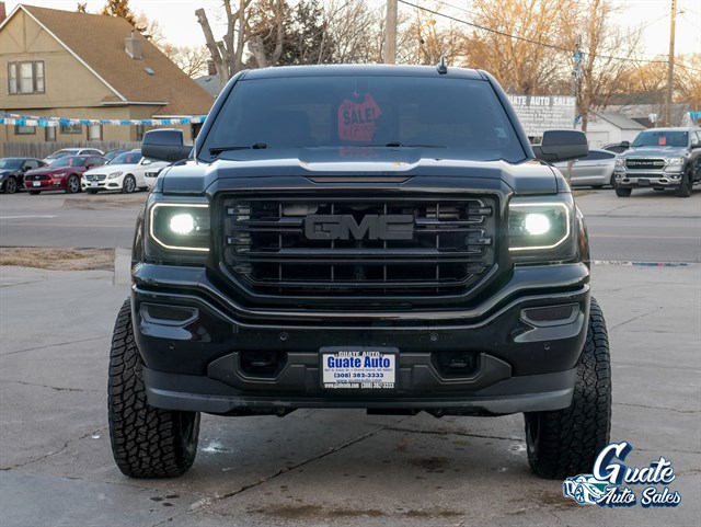 GMC Sierra photo 2