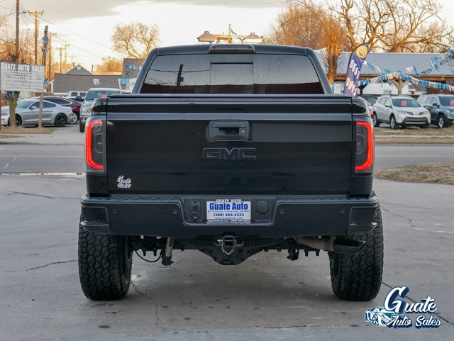 GMC Sierra photo 12