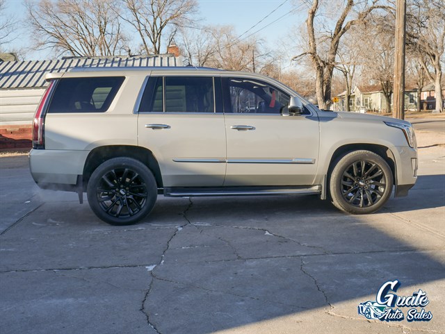 Cadillac Escalade photo 14