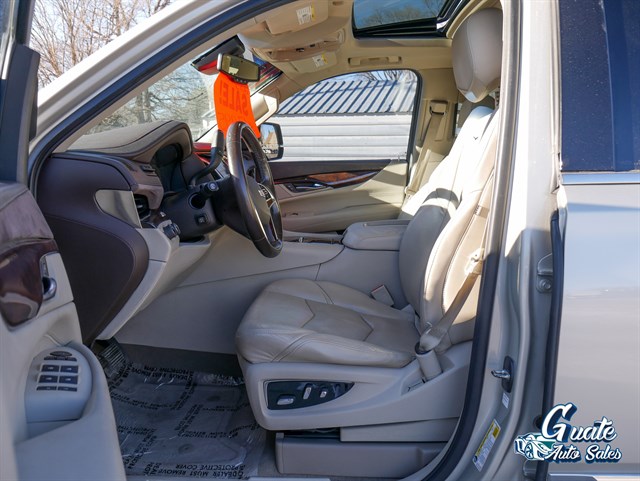 Cadillac Escalade photo 5