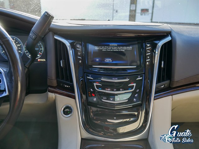 Cadillac Escalade photo 8