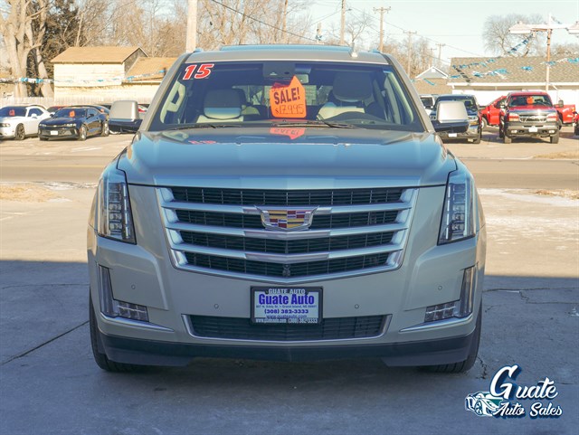 Cadillac Escalade photo 2