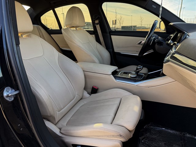 BMW 3 Series photo 18