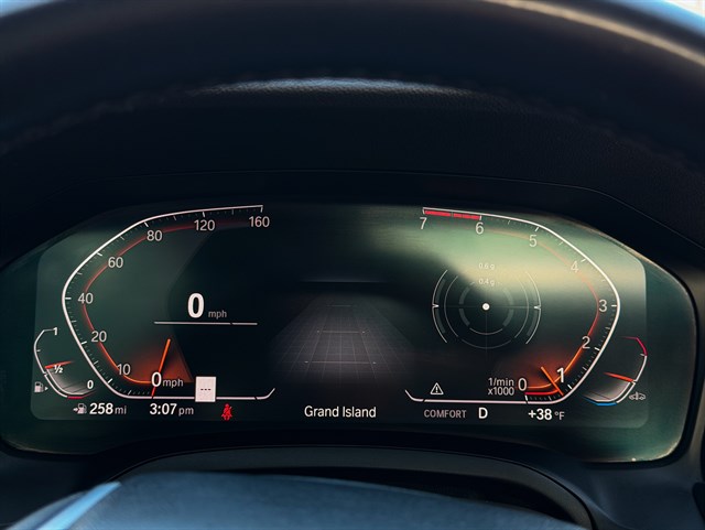 BMW 3 Series photo 7