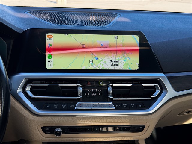 BMW 3 Series photo 8