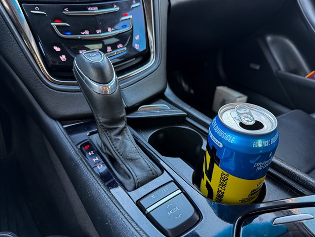 Cadillac CTS photo 8