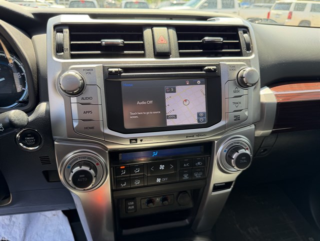 Toyota 4Runner photo 8
