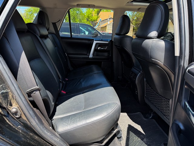 Toyota 4Runner photo 16