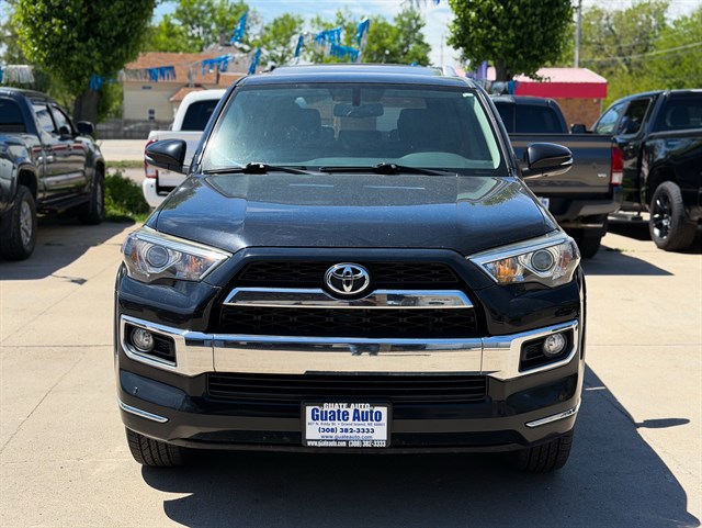 Toyota 4Runner photo 2