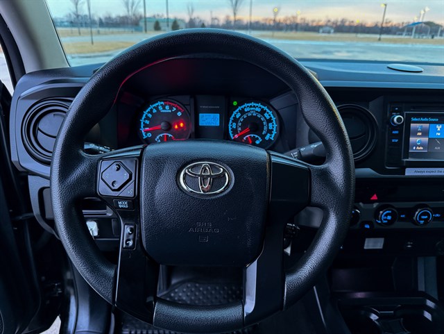 Toyota Tacoma photo 6