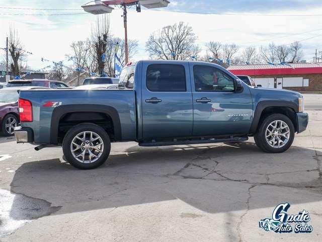 Chevrolet Silverado photo 14
