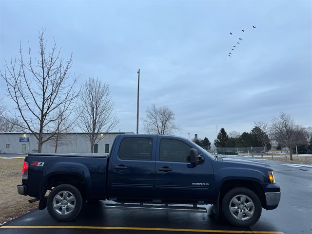 GMC Sierra photo 16