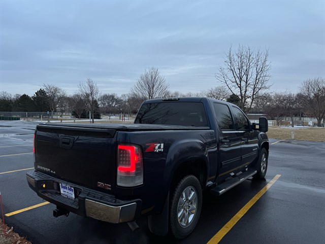 GMC Sierra photo 15