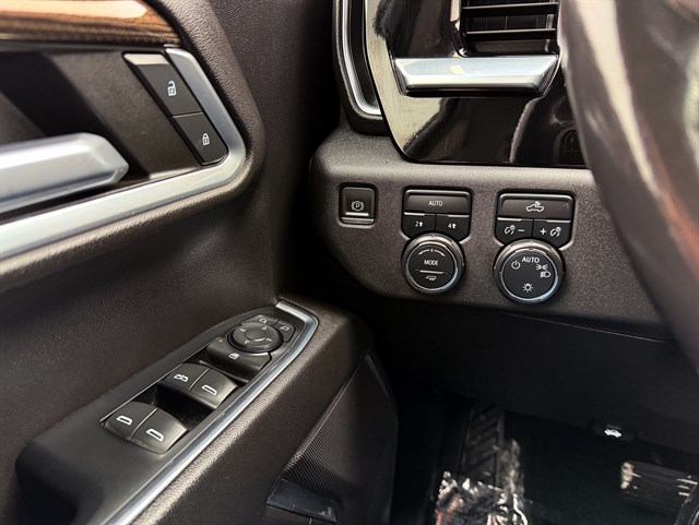 Chevrolet Silverado photo 9