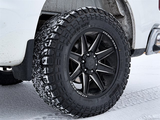Chevrolet Silverado photo 19