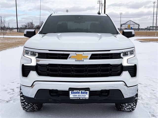 Chevrolet Silverado photo 2