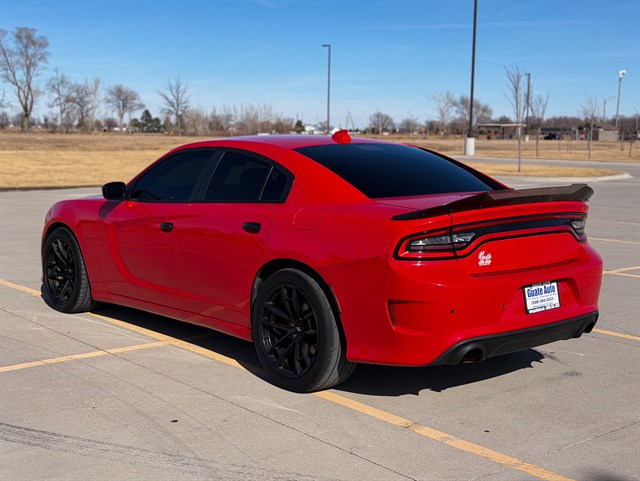 Dodge Charger photo 12