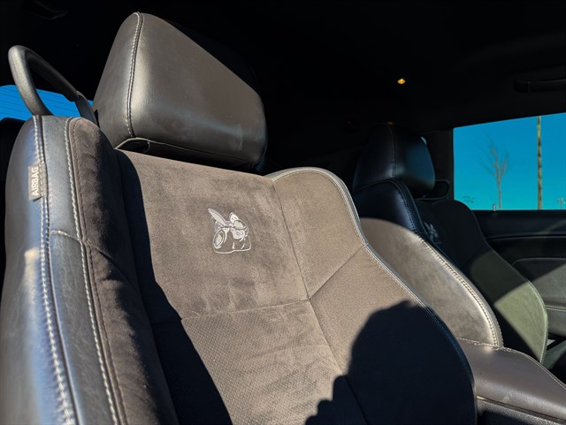 Dodge Challenger photo 18