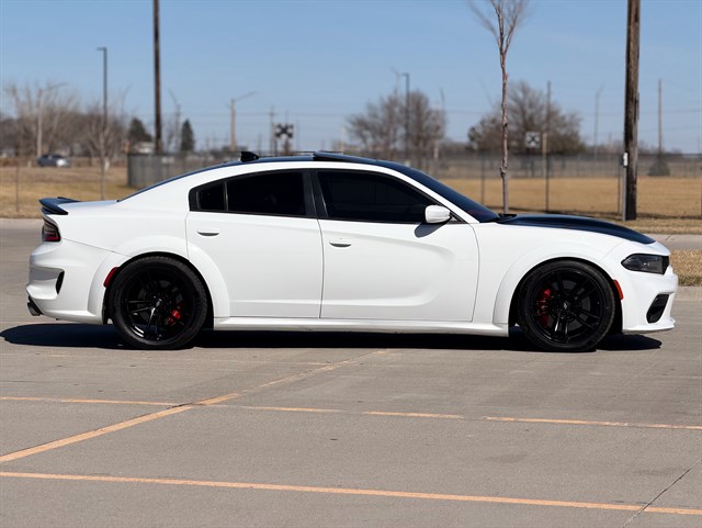Dodge Charger photo 23