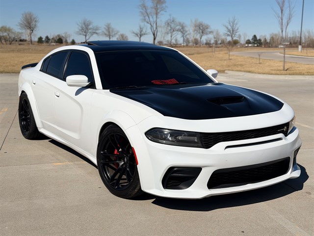 Dodge Charger photo 2
