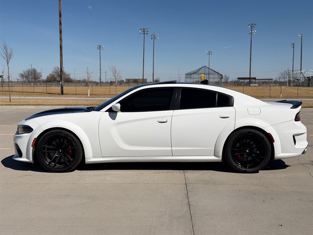 Dodge Charger photo 17