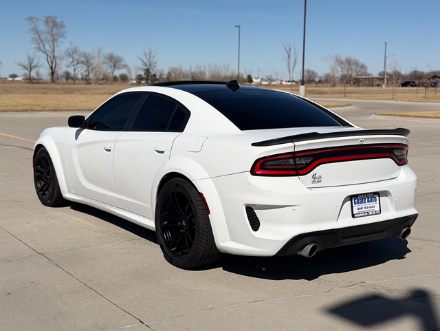 Dodge Charger photo 18