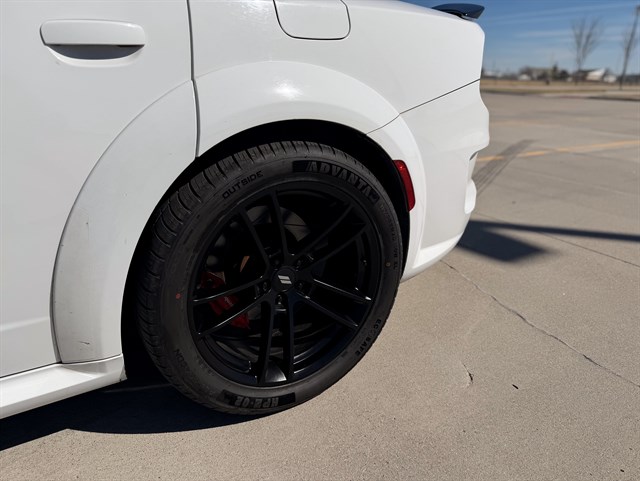 Dodge Charger photo 16