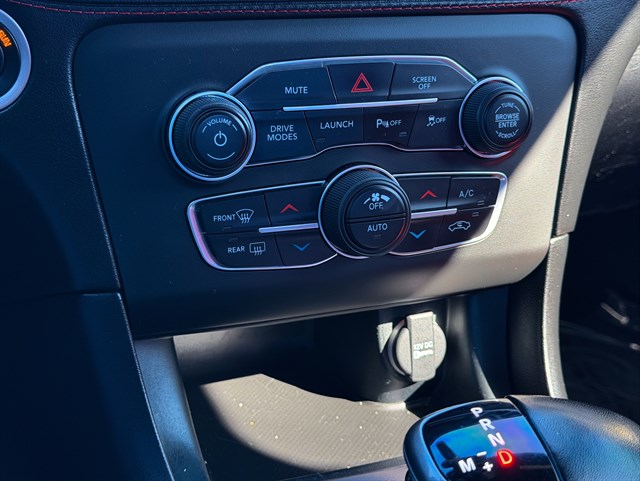 Dodge Charger photo 11