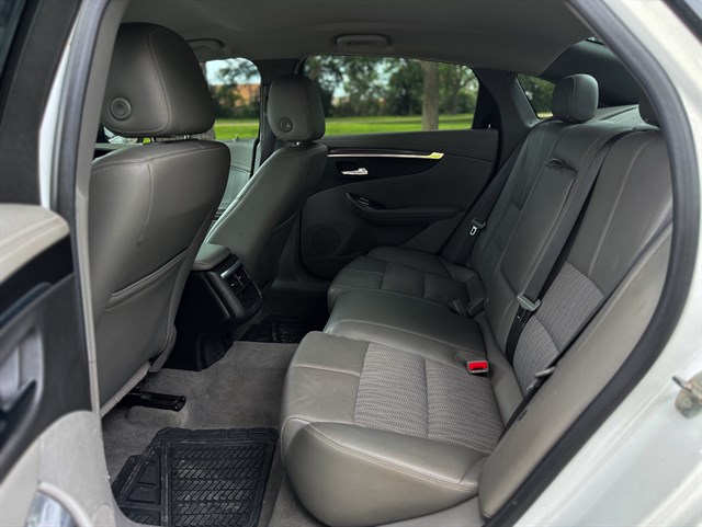 Chevrolet Impala photo 13