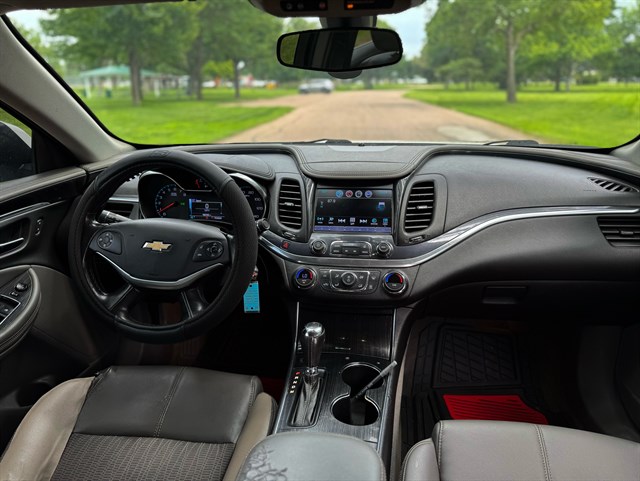 Chevrolet Impala photo 5