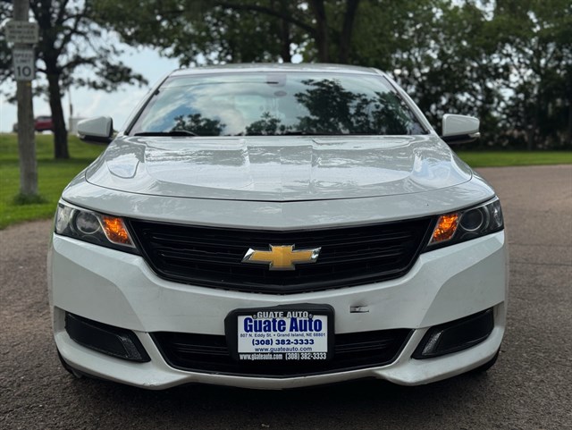 Chevrolet Impala photo 2