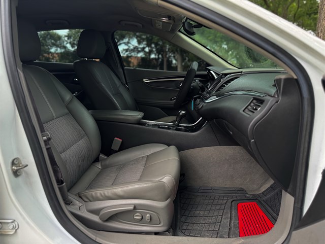 Chevrolet Impala photo 18