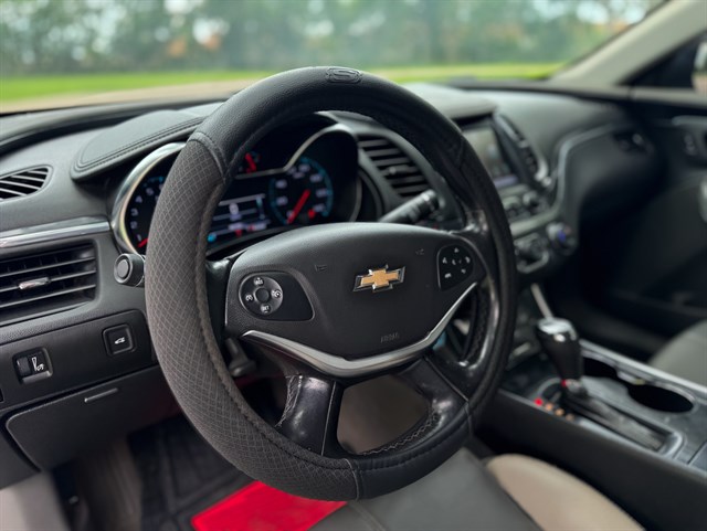 Chevrolet Impala photo 4
