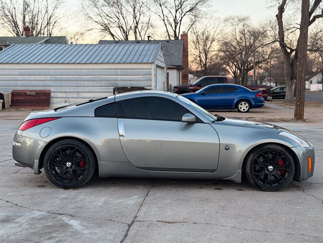 Nissan 350Z photo 15